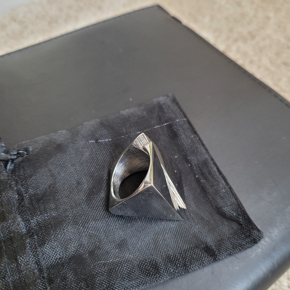 Custom silver ring, size 8 - Picture 3 of 3